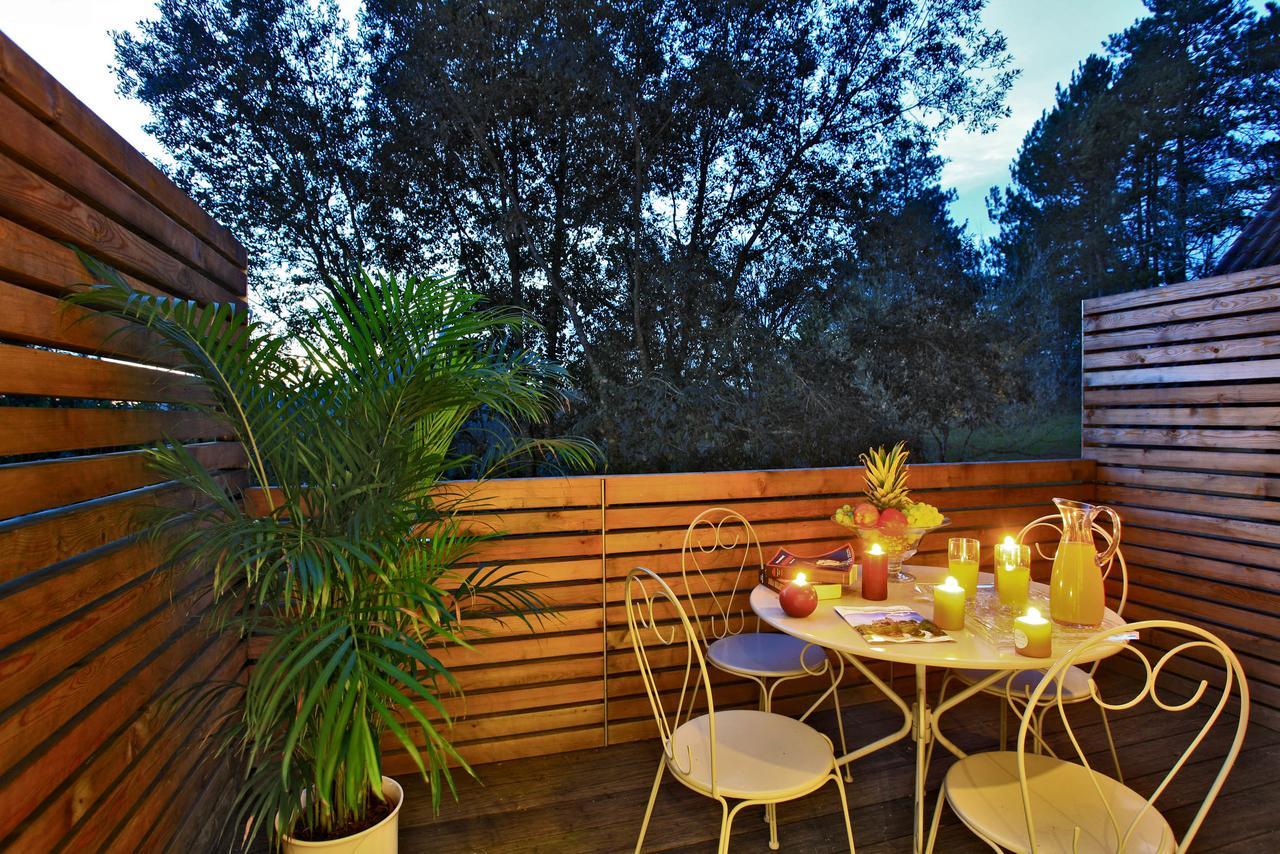 サルラ・ラ・カネダ Les Jardins Du Porcheアパートホテル エクステリア 写真